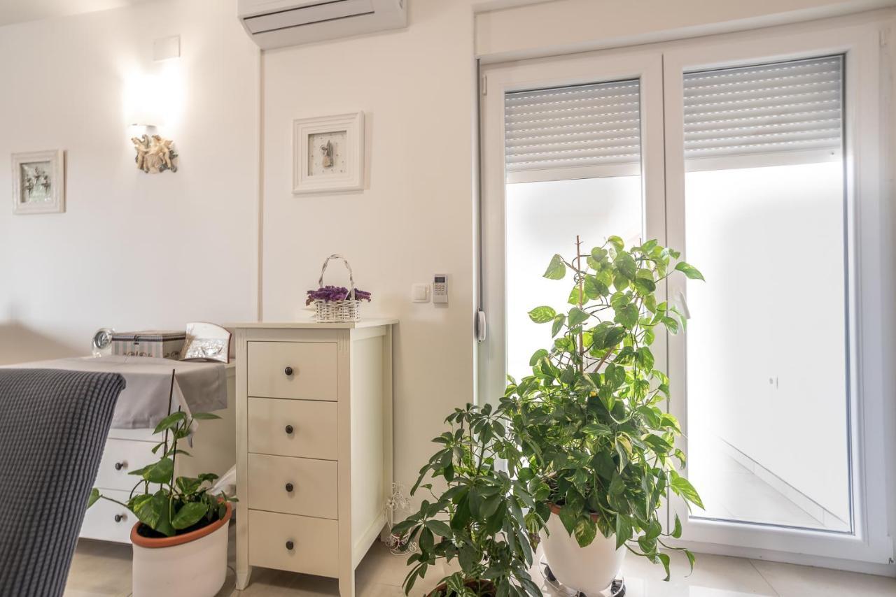 Apartments Sandrina فرسي المظهر الخارجي الصورة