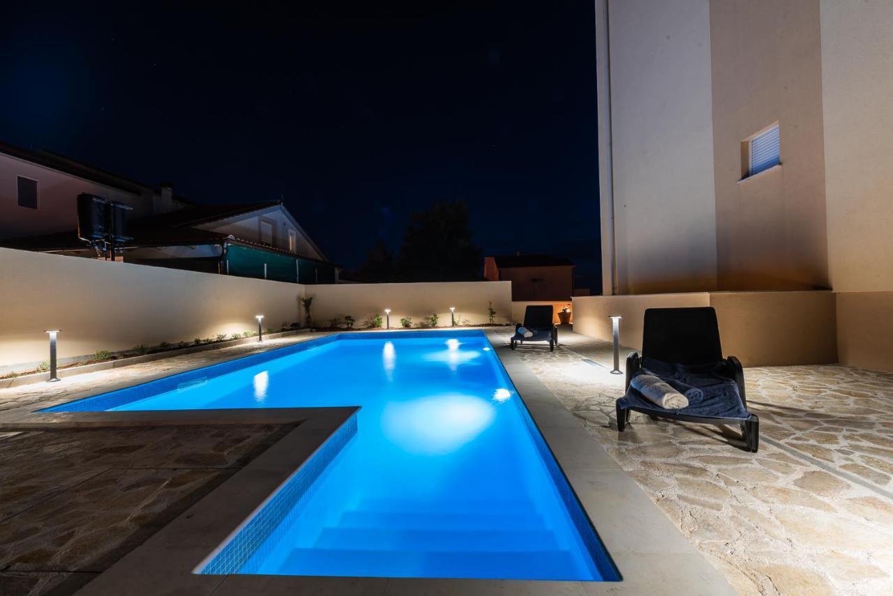 Apartments Sandrina فرسي المظهر الخارجي الصورة